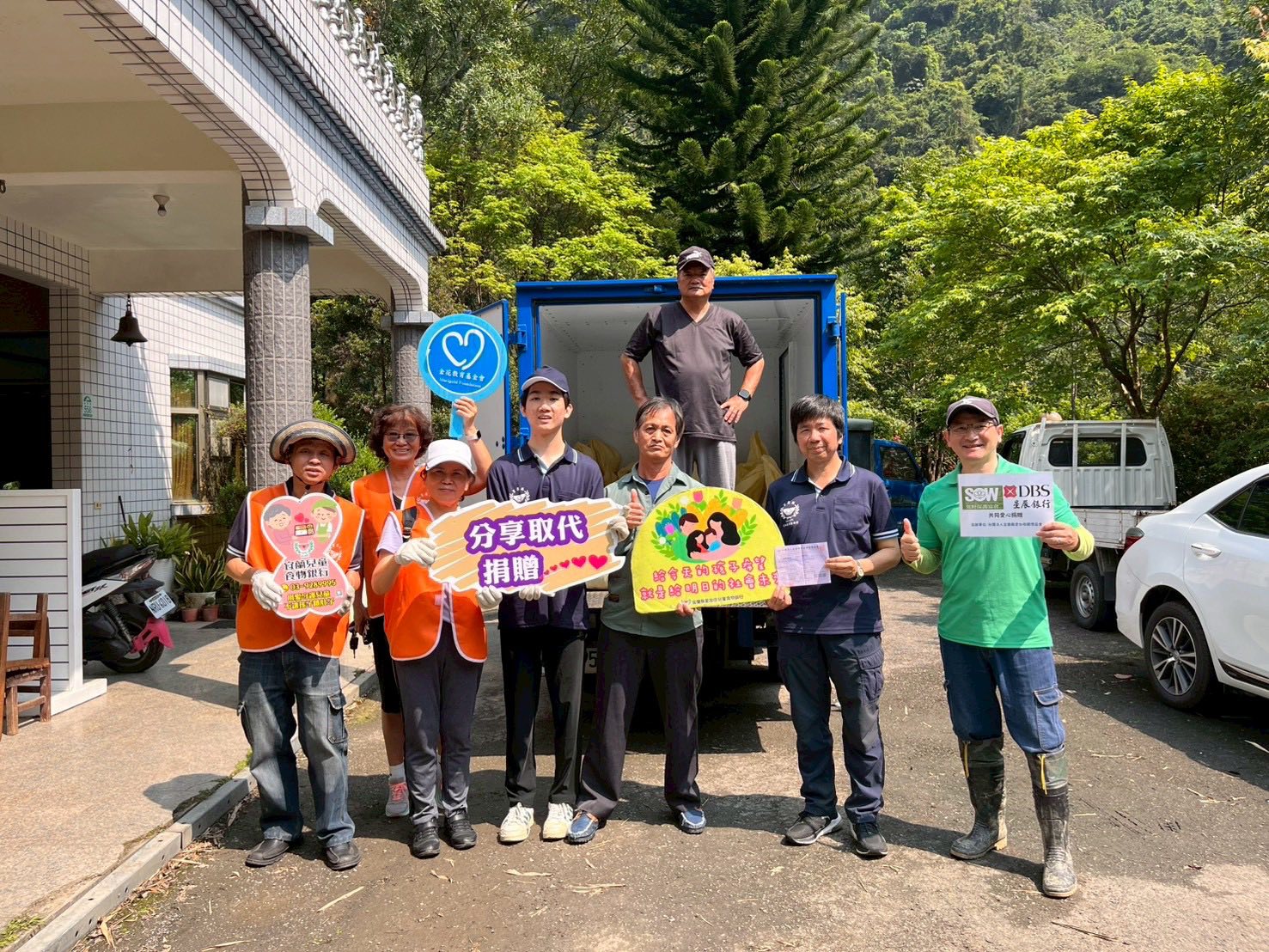 分享我們新鮮採收的友善高麗菜